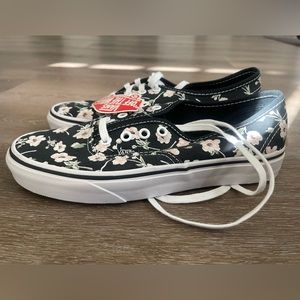NWT Vans